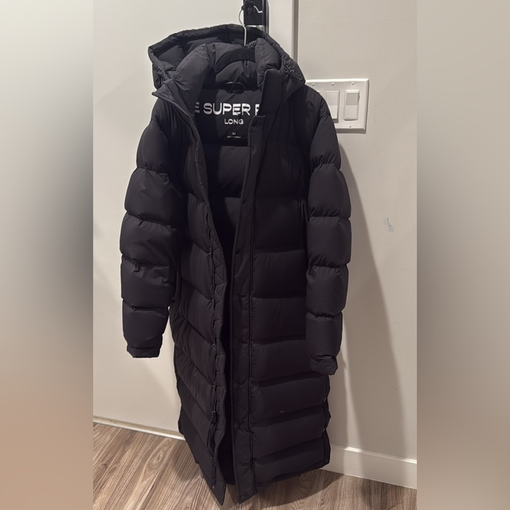 Aritzia Black Puffer Jacket